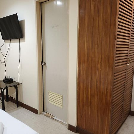 Mactan Pension House Đảo Mactan Ngoại thất bức ảnh
